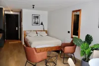 Corporate Stays Greystar Somma - 3-Star