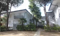 Spacious Flat 200mt from the Beach - موقف سيارات