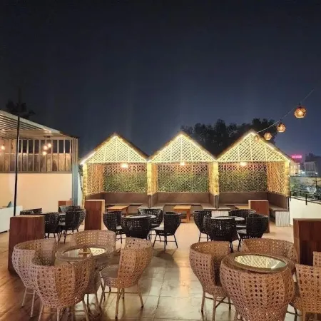 Hotel SV Near Noida Metro Station 52