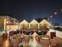 Hotel SV Near Noida Metro Station 52 - Balcony
