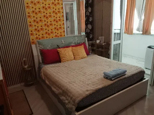Floris Guest House - Homestay