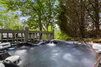 12 Min to Downtown Sleeps 12 Hot Tub Fire Pit - Jacuzzi
