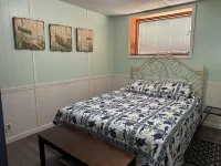 5 Bedroom Lake Access House and Entertainment Bldg - 3-Star