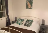 Brighton Bliss - Stylish Studio Cosy on 1st Floor - Condos
