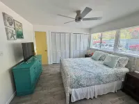 Enjoy Sunsets at Fully Renovated Oceanfront Condo - 3-stjärniga