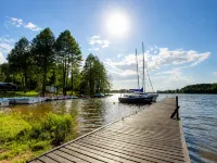 Log House by Lake Tajty, Masurian Lakes Trail - Parkplatz