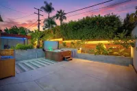 Family-friendly summer vacation home with big hot tub 2 blocks from beach. - Jacuzzi