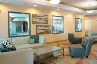 Comfort Inn & Suites Grand Forks Near Alerus Center - 3-Star