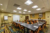 Fairfield Inn & Suites Butte - parking