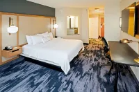 Fairfield Inn & Suites Elizabethtown - parking