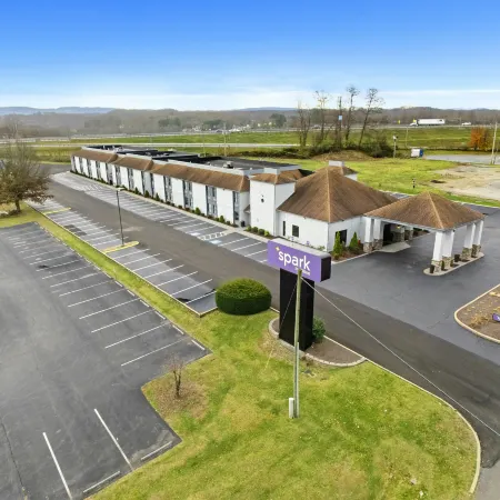 Spark by Hilton Abingdon I-81 Near Fairgrounds