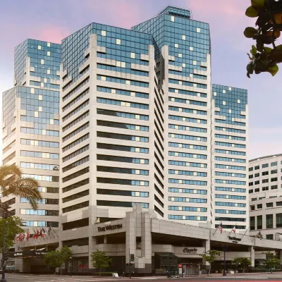 The Westin San Diego Bayview Hoteles cerca de Centro comercial Seaport Village