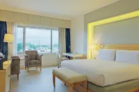 Hilton Colon Guayaquil - ที่มีบาร์