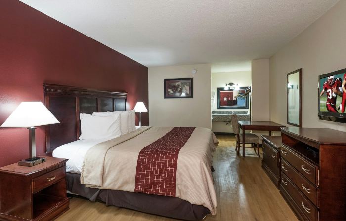 Red Roof Inn Chipley