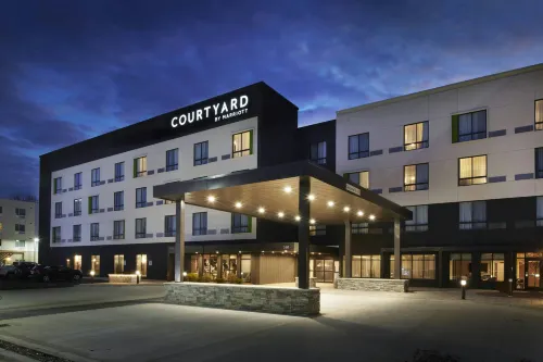 Courtyard Jackson - 3-Star