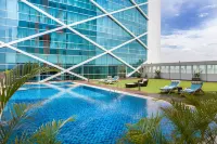 Fairfield by Marriott Surabaya - Swimmingpools