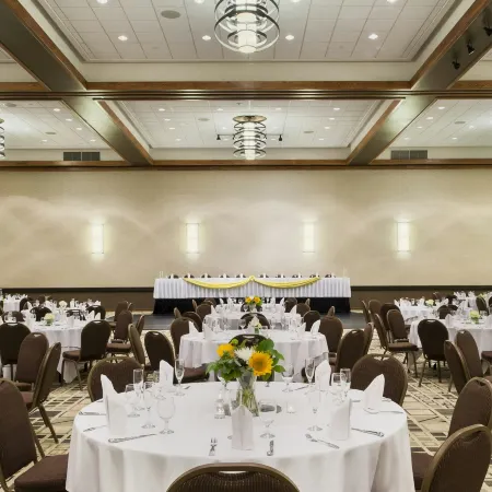 DoubleTree by Hilton Hotel Omaha Downtown