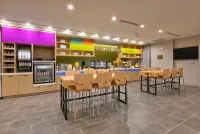 Home2 Suites by Hilton El Campo - parking