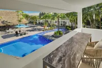 Sheraton Samoa Aggie Grey's Hotel & Bungalows - Pools