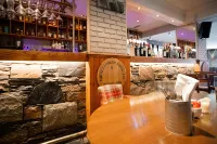 McKays Hotel - bar