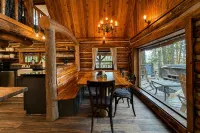 Guten Cabin 3 Bedroom Home by NW Comfy Cabins by RedAwning - Chalets