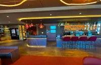 Novotel Suites Clermont-Ferrand Polydome - 4-نجوم