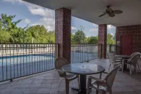Country Inn & Suites by Radisson, Harlingen, TX - Pools
