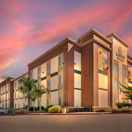 Comfort Suites Woodland - Sacramento Airport