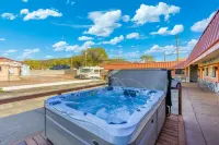 Highlander Motel - Motels