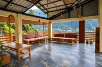 Echo Homestay - parking