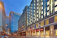 Hampton Inn & Suites Minneapolis/Downtown Hotels near The Commons