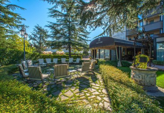 아바노 리츠 호텔 외관