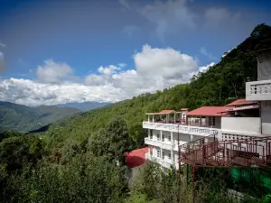 Tehri Club and Resorts by One Earth