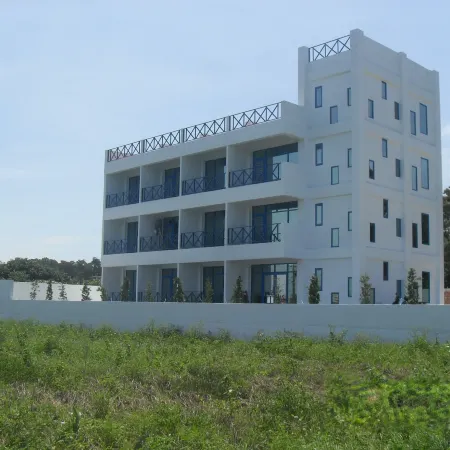 Bay Villa Hall