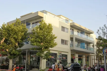 Bristol Sea View Apartments Отели рядом с достопримечательностью «Port Kos»