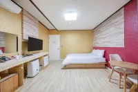Gangneung Gyeongpodae Iris Stay Hotels near Anmok Beach