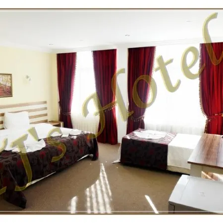 TJ's Hotel