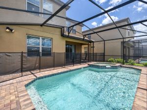 Fantastic Home with Private Pool Near Disney