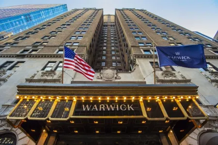 Warwick New York Отели рядом с достопримечательностью «Спортивная площадка Абрахам Линкольн»