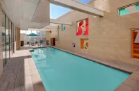Hyatt Place Glendale/Los Angeles - Pool