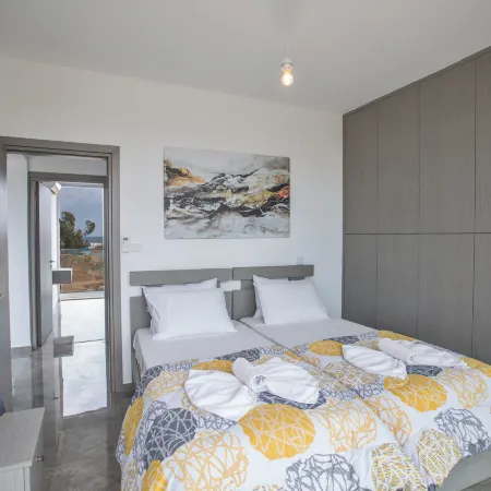 Villa Prol23, New and Modern 2Bdr Protaras Villa with Pool, Close to the Beach