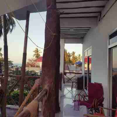 Room V: Beach Front Sea View 2nd Flat 2-4 Guests Others