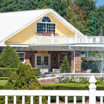 Colonel Williams Resort and Suites Hotel Exterior