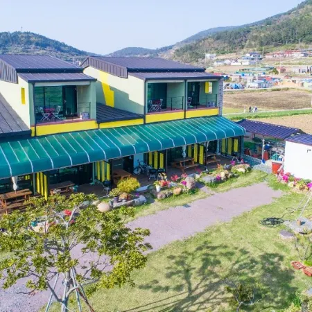 Wando Cheongsando Sun and Moon Pension