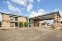 OYO Hotel Texarkana Trinity AR Hwy I-30 Hotels in Texarkana