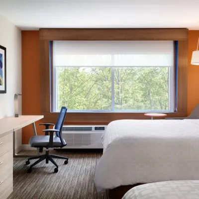 Holiday Inn Express NEWARK AIRPORT – ELIZABETH by IHG Hotels near Independence Park