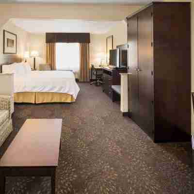 Holiday Inn Express & Suites Hill City-MT. Rushmore Area Rooms