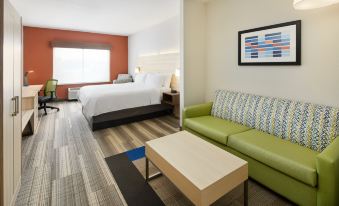 Holiday Inn Express & Suites Salem