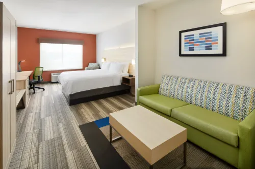 Holiday Inn Express & Suites Salem Hotels in Salem