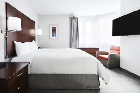 Club Quarters Hotel in San Francisco Отели рядом с достопримечательностью «Tin How Temple»